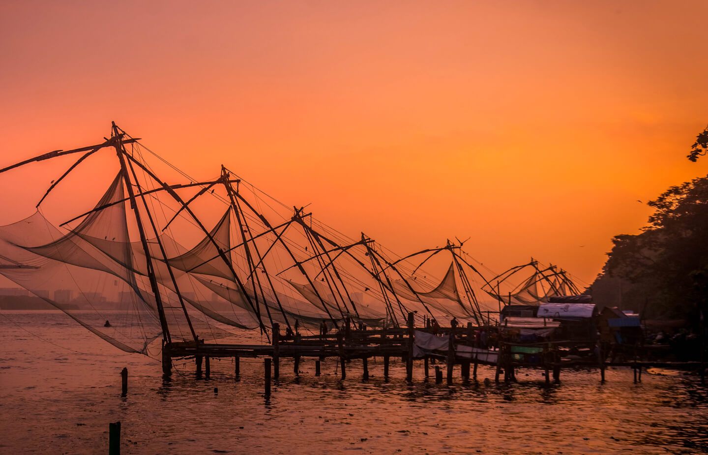 FORT KOCHI AND CHERAI BEACH